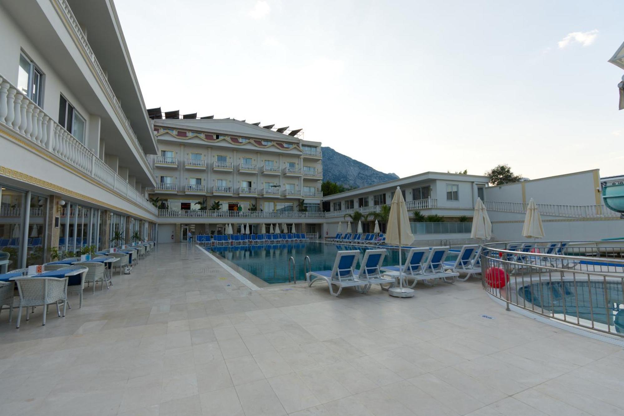 Sl La Perla Kemer Complex *